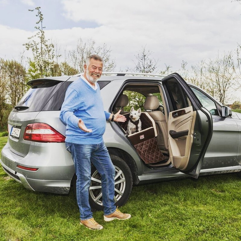 Harry Wijnvoord – DOGSTYLER – „Hund sicher, Auto sauber“